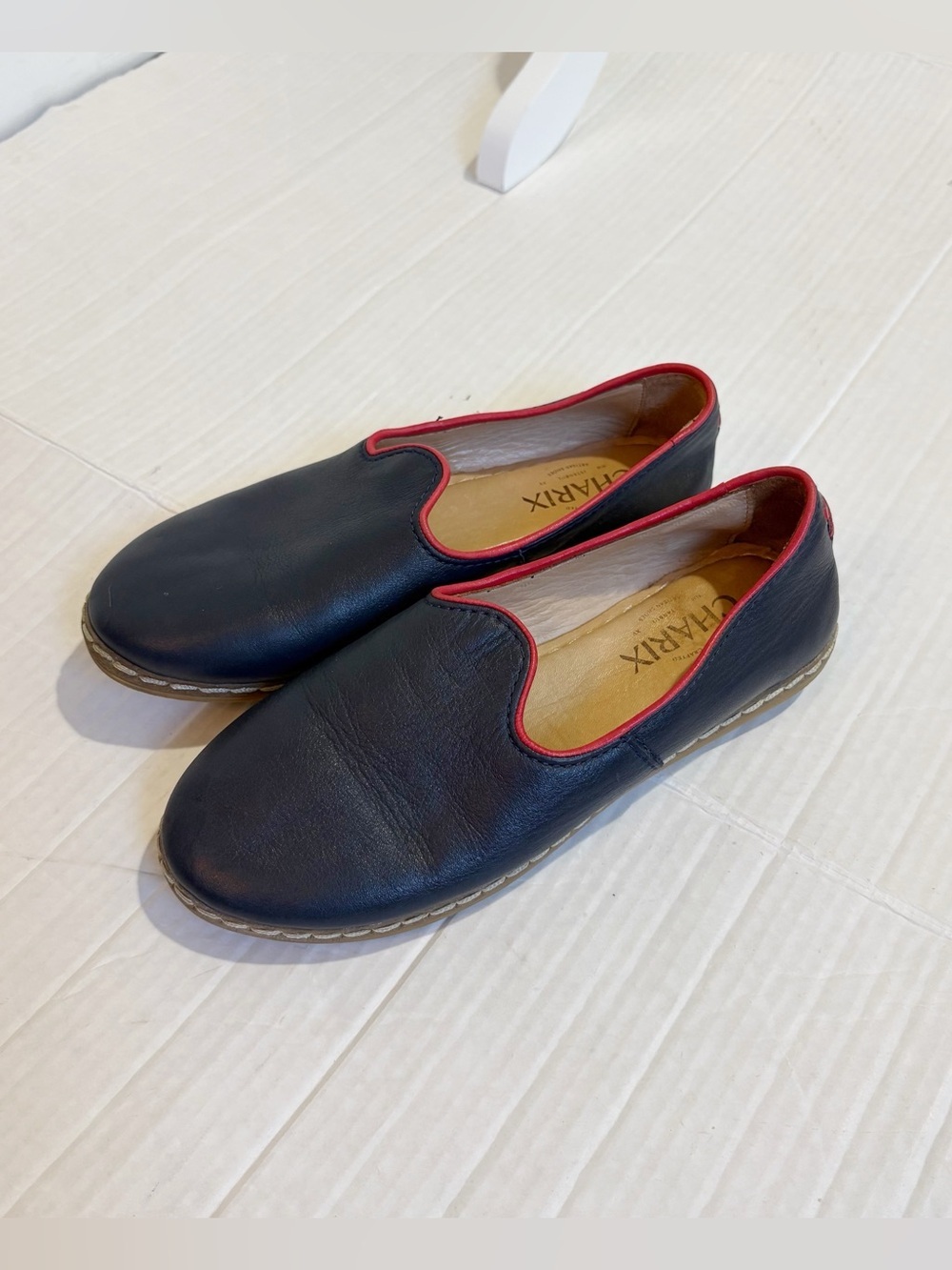 Charix Classic Slip On Loafers Flats Size EU 36 Size 6 Leather Navy Blue Red
